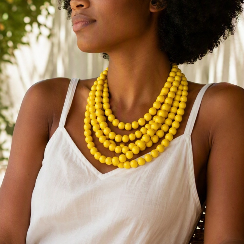 Collana di Perle Colorate Mult - Women Fashion Photoshoot recensione e prezzo